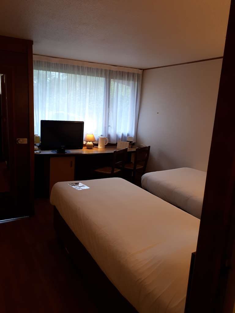Hotel Campanile Rodez Habitación foto