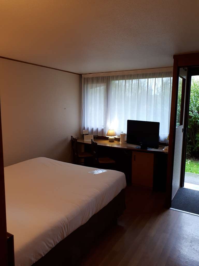Hotel Campanile Rodez Habitación foto